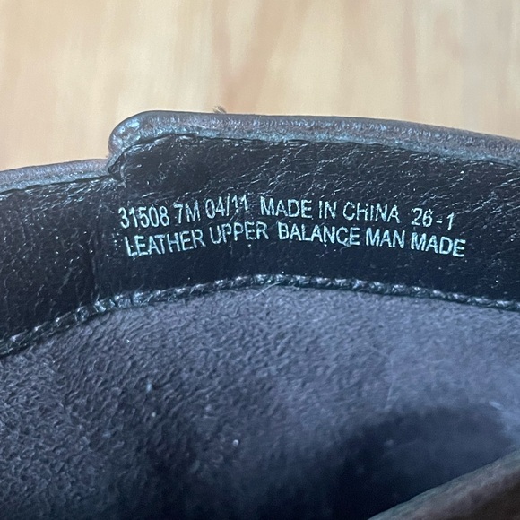 Clarks artisan short leather block heel booties with woven leather chain, 7 - Picture 6 of 8